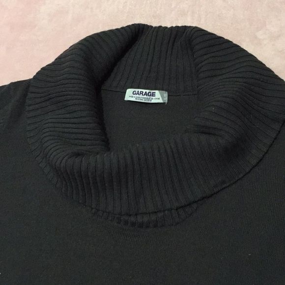 Garage sweater Size Large - Picture 2 of 4